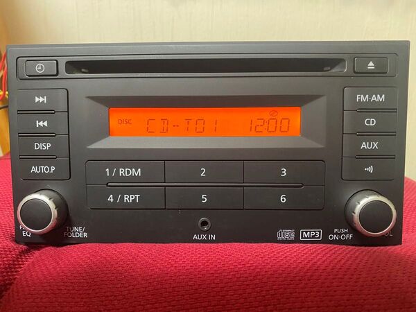 日産純正AM/FM CDプレーヤーB8185-89951中古品