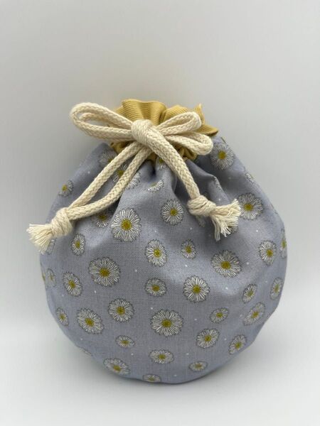 手作り Handmade ハンドメイドころんと丸形かわいい巾着袋1点ブルー、イエロー、花柄