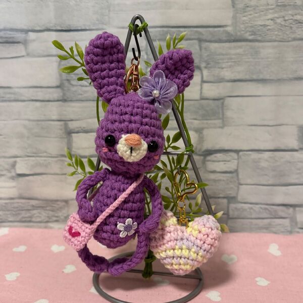 ウサギちゃん、ハートのあみぐるみストラップ2点セット ハンドメイド