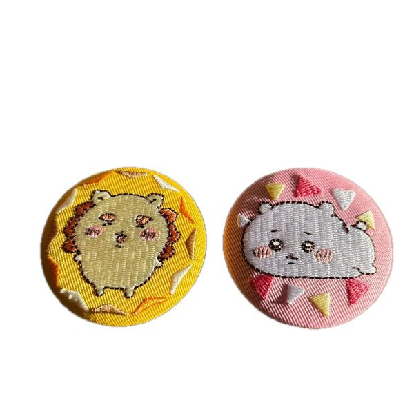 ちいかわ 刺繍缶バッジ