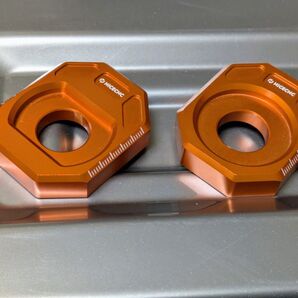 2024~ KTM DUKE 390 250 125 チェーンアジャスター ブロック オレンジ