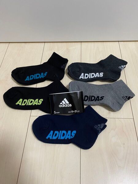 新品 adidas 靴下 5足セット