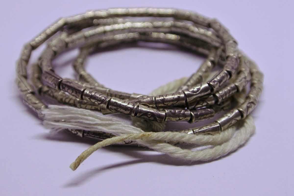 Karen handgefertigte Silberkette Hill Tribe Minority Heirloom Altsilber Antik ca. 26 g Gesamtlänge 67 cm 69-8 Thailändischer Myanmar-Antiquitätenpreisnachlass, Damenaccessoires, Halskette, Anhänger, Silber