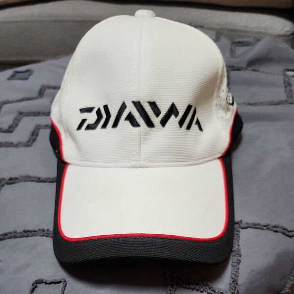 DAIWA キャップ 白 ④