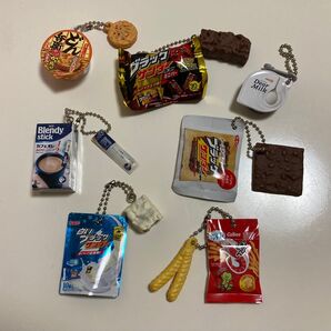 ガチャ 7点