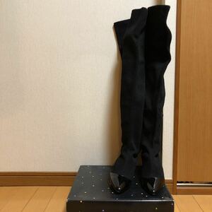 黒エナメルパンプスニットロングブーツ