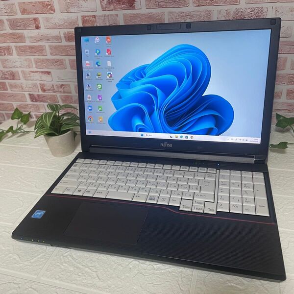 ★美品SSD128GB メモリ8GB★A574/M Bluetooth 高解像度 Win11 Office DVDノートPC299