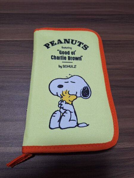 値下げ!★スヌーピー SNOOPY 6穴 リング 手帳カバー マルチケース6穴リングに付けれるクリアジッパーケース4枚付