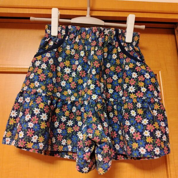 レイカズン 花柄フレアショートパンツ