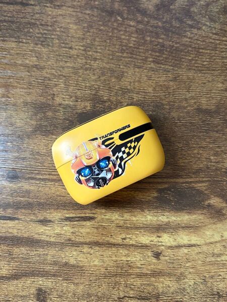 TRANSFORMERS バンブルビー ケース Bluetoothイヤホン
