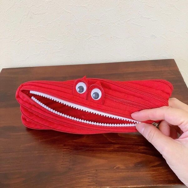 クリエイティブ文具 筆箱 小物入れ ジッパーバッグ シンプルなかわいいモンスター ふでばこ 動物の段落財布 ペン
