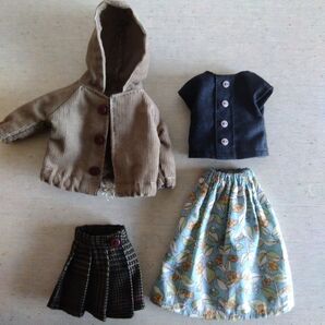 復刻版初代リカちゃん ハンドメイド洋服4点セット(柄スカートリバティ生地)