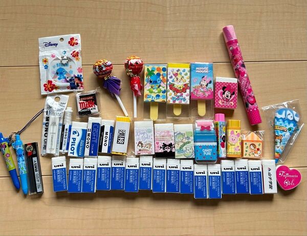 【新品未使用】消しゴム キャラクター キーホルダー まとめ売り 43点 その他おまけ付き