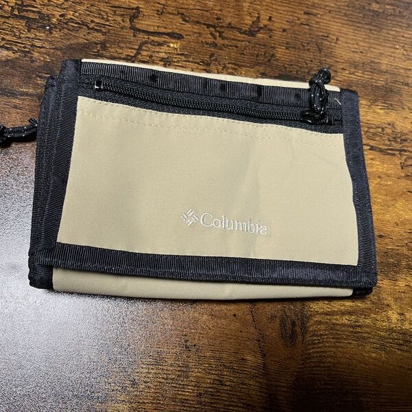 財布 三つ折り Columbia