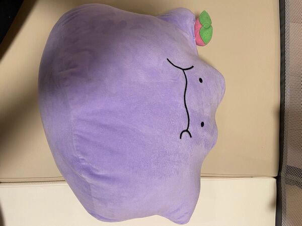 メタモン巨大ぬいぐるみ