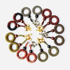組紐のアクセサリー リングイヤリング・ピアス(留め具選択可能)焦茶×黒