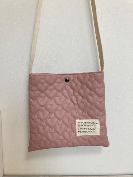 ハンドメイド サコッシュ 斜め掛けバッグ 合皮 キルティング ピンク
