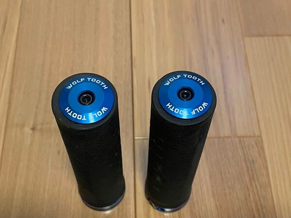 ウルフトゥース グリップ Echo Lock-On Grip ブルー バーエンドプラグ セット売り