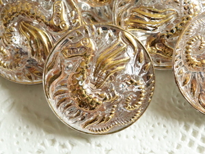 チェコ ヴィンテージ 美しい ガラス ボタン 職人 手作り ドラゴン 竜 ファンタジー ゴールド シルバー コレクション パーツ 22mm 2個