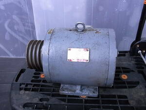 □M/779▼日立 HITACHI☆三相モーター INDUCTION MOTOR 1.9kw 200V☆4POLE☆動作不明☆ジャンク