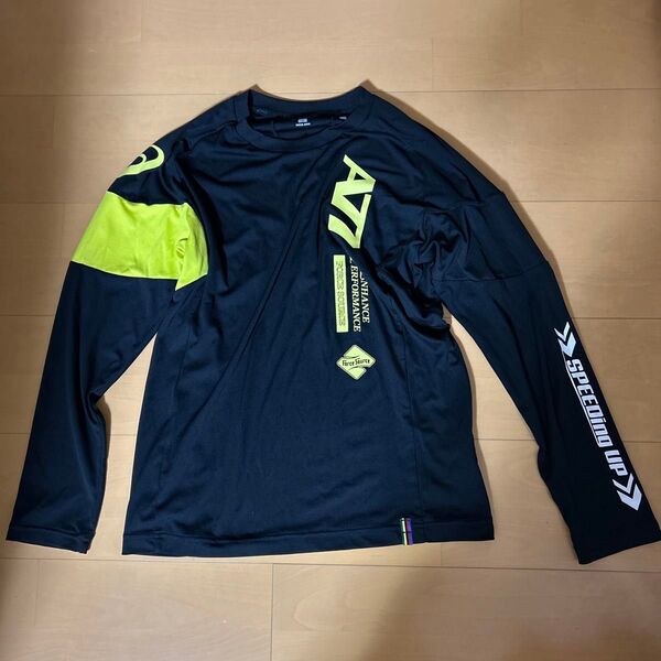 アシックス 長袖Tシャツ Sサイズ
