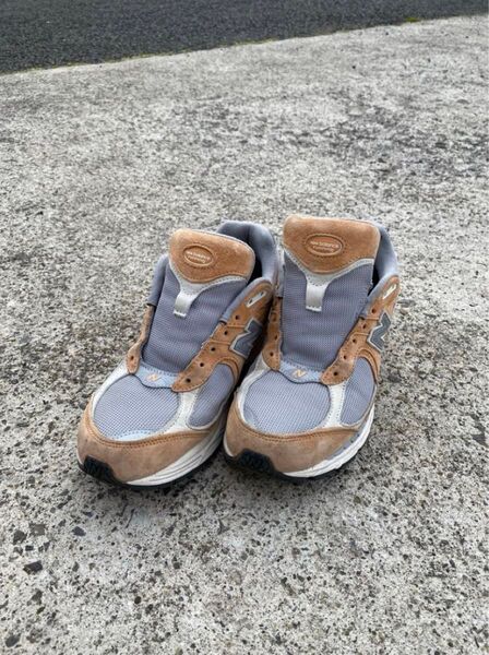 New Balance 2002R スニーカー オレンジ