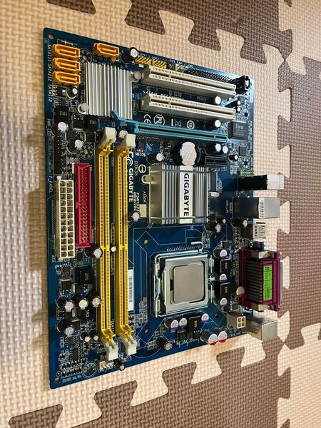 IntelCPU+GIGABYTEマザーボード+2Gメモリ③セット