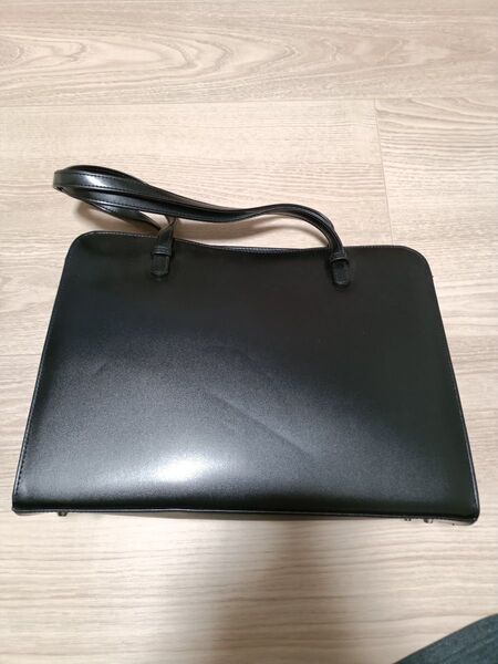 就活バック ブラック レザー