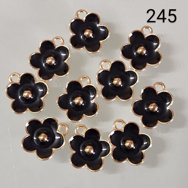 【245】☆1セット10こ入り☆お花チャーム☆黒☆400円商品よりどり5つで1000円対象商品