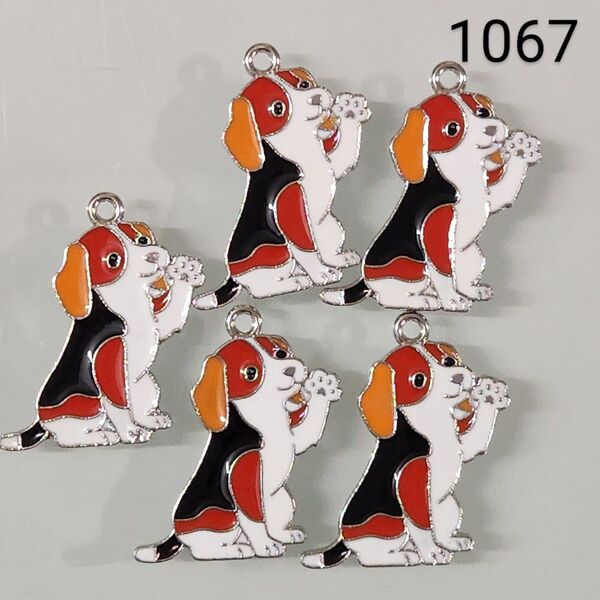 【1067】☆1セット5こ入り☆犬チャーム☆400円商品よりどり5つで1000円対象商品