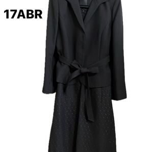 美品 ブラックフォーマルスーツ3点セット