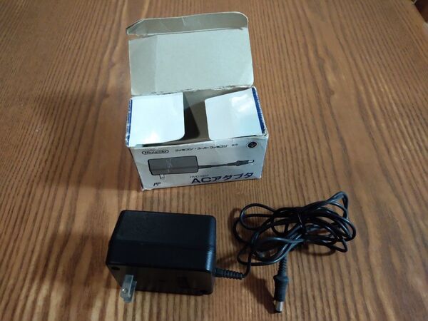 FC/SFC用ACアダプター 箱付き HVC-002 スーパーファミコン Nintendo 任天堂 電源ケーブル コード 動作確認