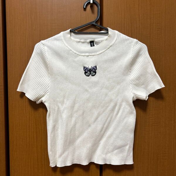 H&M 蝶刺繍 ホワイトTシャツ Mサイズ