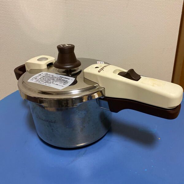魔法のクイック料理エスプレッソ 圧力鍋 3L 140Kpa 蒸し器付き 圧力鍋 ワンダーシェフ