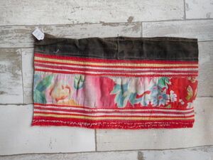 モン族他のはぎれ　Xno.106刺繍布はぎれ160×290mm 山岳民族　ラオス　タイ　インドシナ 手芸材料 古布　藍染　手織り