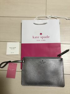 新品 半額以下 人気 ケイトスペード kate spade ポーチ 小物入れ シルバー×ネイビー 銀×紺