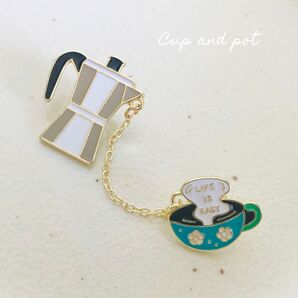 ポットとカップのピンバッジ ブローチ コーヒーカップ cafe プレゼント