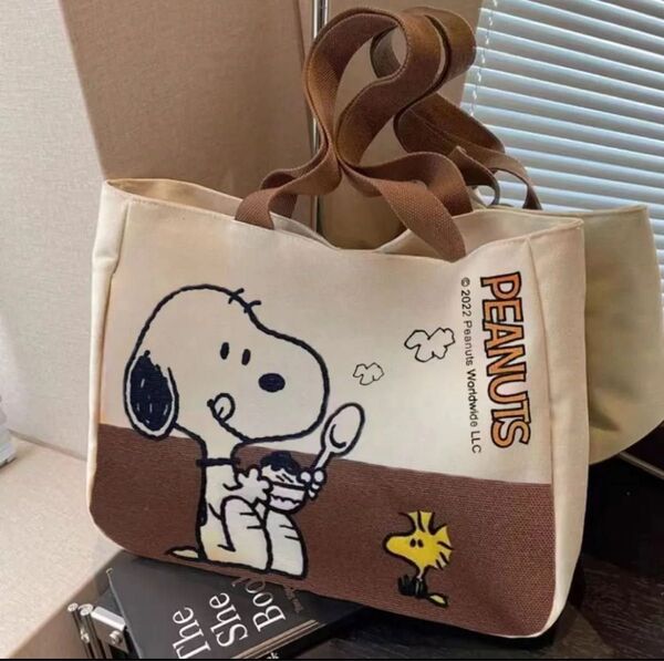 新入荷 1点のみ SNOOPY スヌーピー トートバッグ キャンバス生地