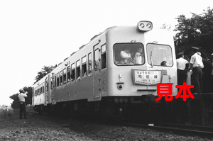 02128410014、さようなら東武鉄道熊谷線、キハ2000形、妻沼駅、1983.05.31、（2623×1739）