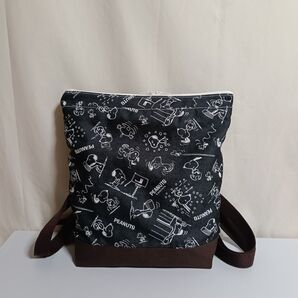 ☆売り切り☆ハンドメイド【スクエアリュック/小サイズ】スヌーピー/デニム/ブラック系/総柄