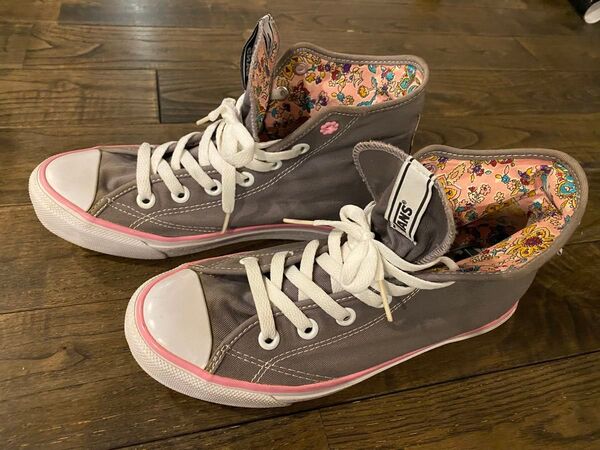 VANS ハイカットインヒールスニーカー 23.5