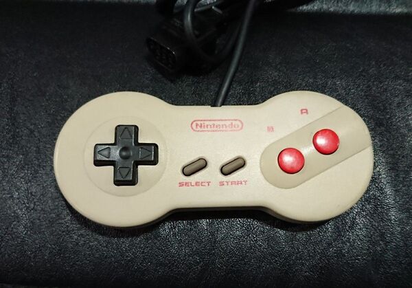 任天堂 ニューファミコン コントローラー Nintendo FC コントローラ