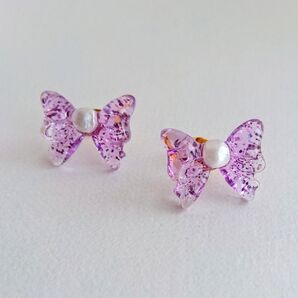 【ハンドメイド/即購入可】レジン リボン パール ファンシー 紫 パープル 女子 かわいい ピアス