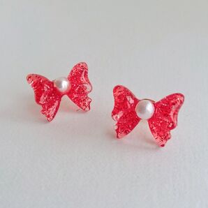 【ハンドメイド/即購入可】レジン リボン パール ファンシー 赤 レッド 女子 かわいい ピアス