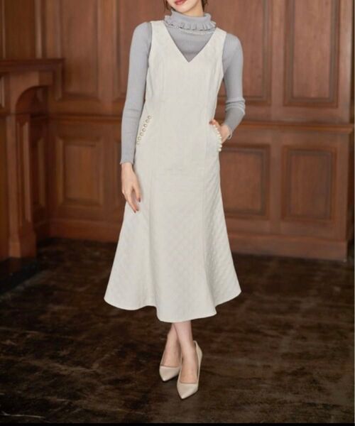 tocco closet(トッコクローゼット) パール付き キルティングジャンパースカート ワンピース ベージュ系 白 ホワイト系