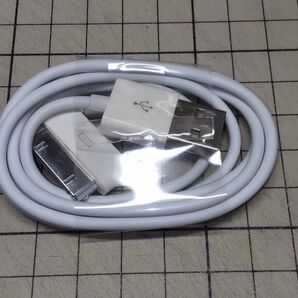 Apple用 30ピン Dockケーブル USB-A 未使用品