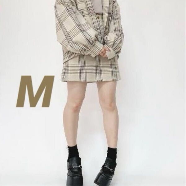 新品 Mサイズ one way チェック台形スカート