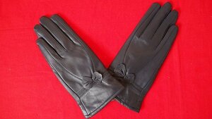 ■手袋■女性用手袋　柔らかい革　フリー・ブラック■ 送料無料