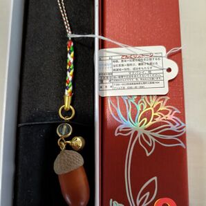 9月誕生石付ドングリストラップ