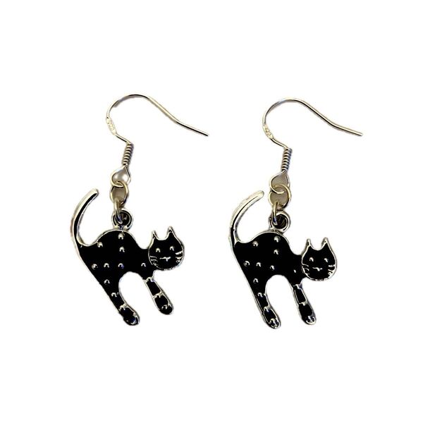 N12 ハンドメイドアクセサリー 猫イヤリング 猫ピアス 猫アクセサリー イヤリング/ピアス 変更可 ※2点ご購入で100円引き
